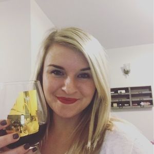 Meet your Posher, Ally